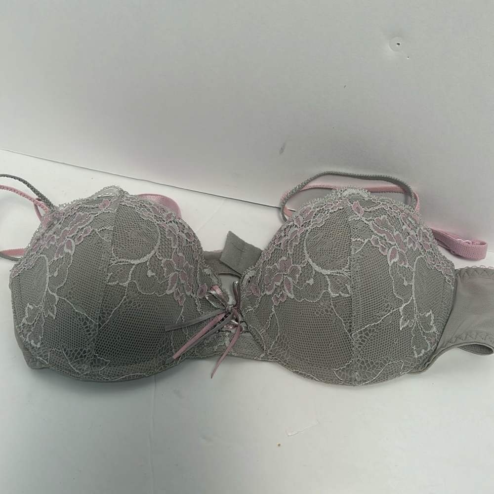 Xhilaration Intimates bra size 34B